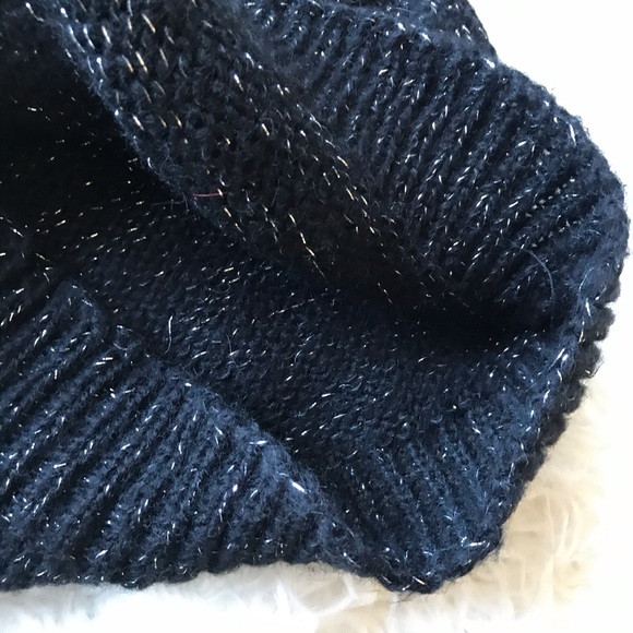 VINTAGE 1990’S BLACK AND SILVER SHIMMER SWEATER - Picture 4 of 6